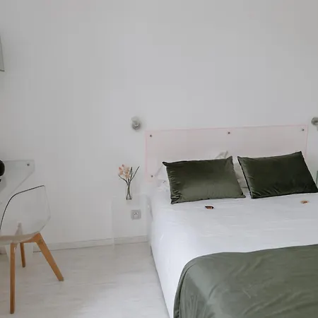 Ideal Sejour - Stylish Boutique With Quiet Garden 3* كان