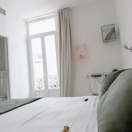 Ideal Sejour - Stylish Boutique With Quiet Garden فندق كان
