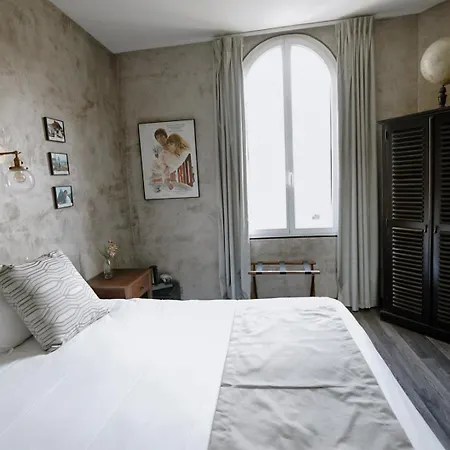 فندق Ideal Sejour - Stylish Boutique With Quiet Garden 3*