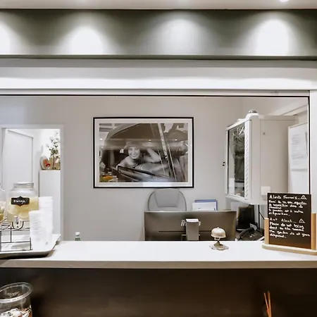 فندق Ideal Sejour - Stylish Boutique With Quiet Garden