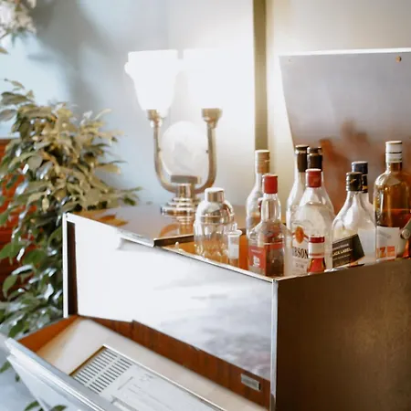 Ideal Sejour - Stylish Boutique With Quiet Garden فندق كان