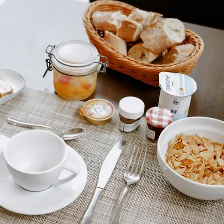 فندق Ideal Sejour - Stylish Boutique With Quiet Garden